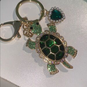 Turtle purse/bag charm Keychain w/heart charm